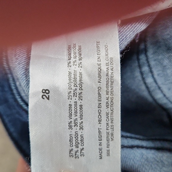 Frayed High Rise Skinny Jeans - Picture 9 of 10